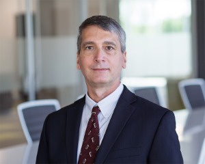 headshot of Robert Kursar